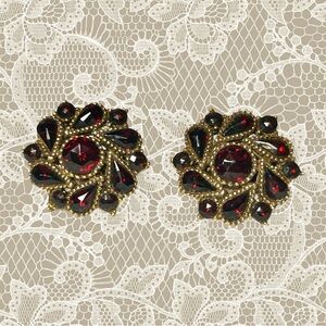 Goldtone Bohemian Garnet Look Earclips